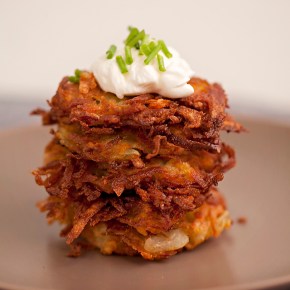 latkes, potato pancakes, Jewish cooking, fall food, comfort food