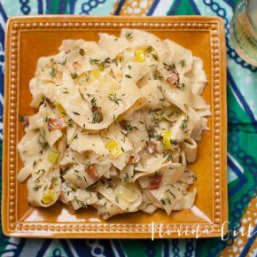 creamy pappardelle with leeks and bacon, weeknight dinner, pasta, leeks, bacon