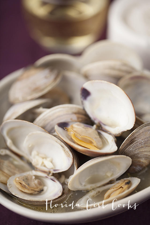 littleneck clams, seafood, dinner, quick dinner, weeknight eating, cooking with wine