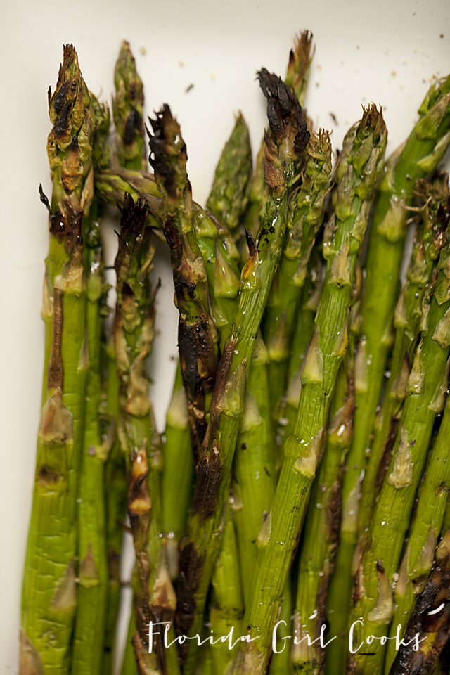 salted grilled asparagus, asparagus, grilling, easy entertaining, side, vegetable, new years eve entertaining