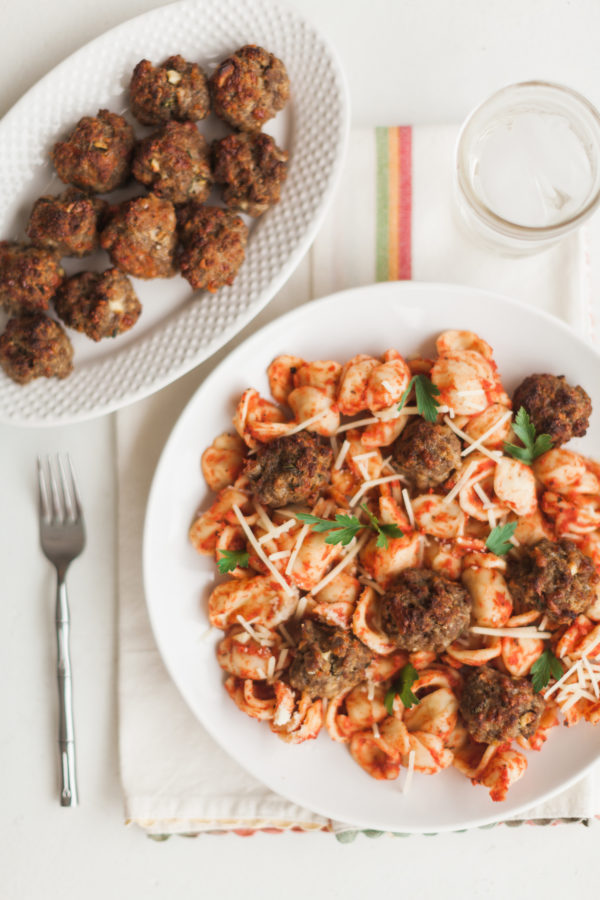 air fried meatballs and orechiette pasta with marinara sauce, pasta dish, air frying, breville, breville smart air pro, easy weeknight meal, marinara, orechiette, florida girl cooks