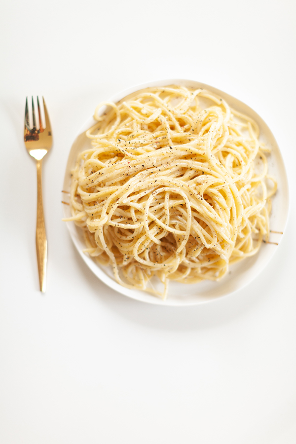 cacio e pepe, Italian food, pasta, comfort food, food blogger, Florida Girl Cooks